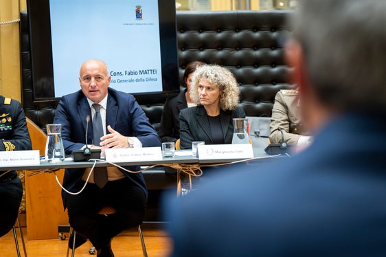 Ministerialrat Fabio Mattei hob die vorbildliche Zusammenarbeit zwischen Staat und Land hervor, von der alle Beteiligten profitieren. (Foto: LPA/Fabio Brucculeri)