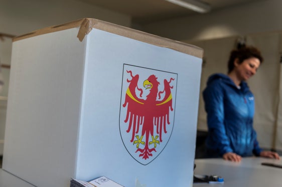 Procedono a ritmo serrato i preparativi per le prossime elezioni. Oggi la Giunta provinciale ha stanziato quasi 2 milioni di euro per la gestione delle attività elettorali nei 116 Comuni (Foto: ASP/Ivo Corrà)