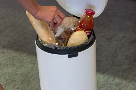 Jeder und jede von uns kann hier seinen und ihren Beitrag leisten, indem wir achtsam mit Lebensmitteln umgehen, erinnert Landesrätin Waltraud Deeg anlässlich des Internationalen Tages gegen Lebensmittelverschwendung am 29. September. (Foto: LPA/Greta Stuefer)