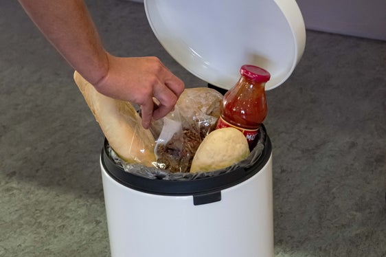 Jeder und jede von uns kann hier seinen und ihren Beitrag leisten, indem wir achtsam mit Lebensmitteln umgehen, erinnert Landesrätin Waltraud Deeg anlässlich des Internationalen Tages gegen Lebensmittelverschwendung am 29. September. (Foto: LPA/Greta Stuefer)