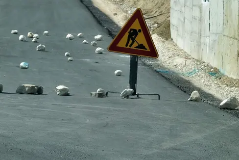 Auf mehreren Abschnitten braucht es auf Südtirols Straßen Eingriffe für mehr Sicherheit. Die Landesregierung hat dafür Gelder aus dem Reservefonds bereitgestellt. (Foto: Pixabay)