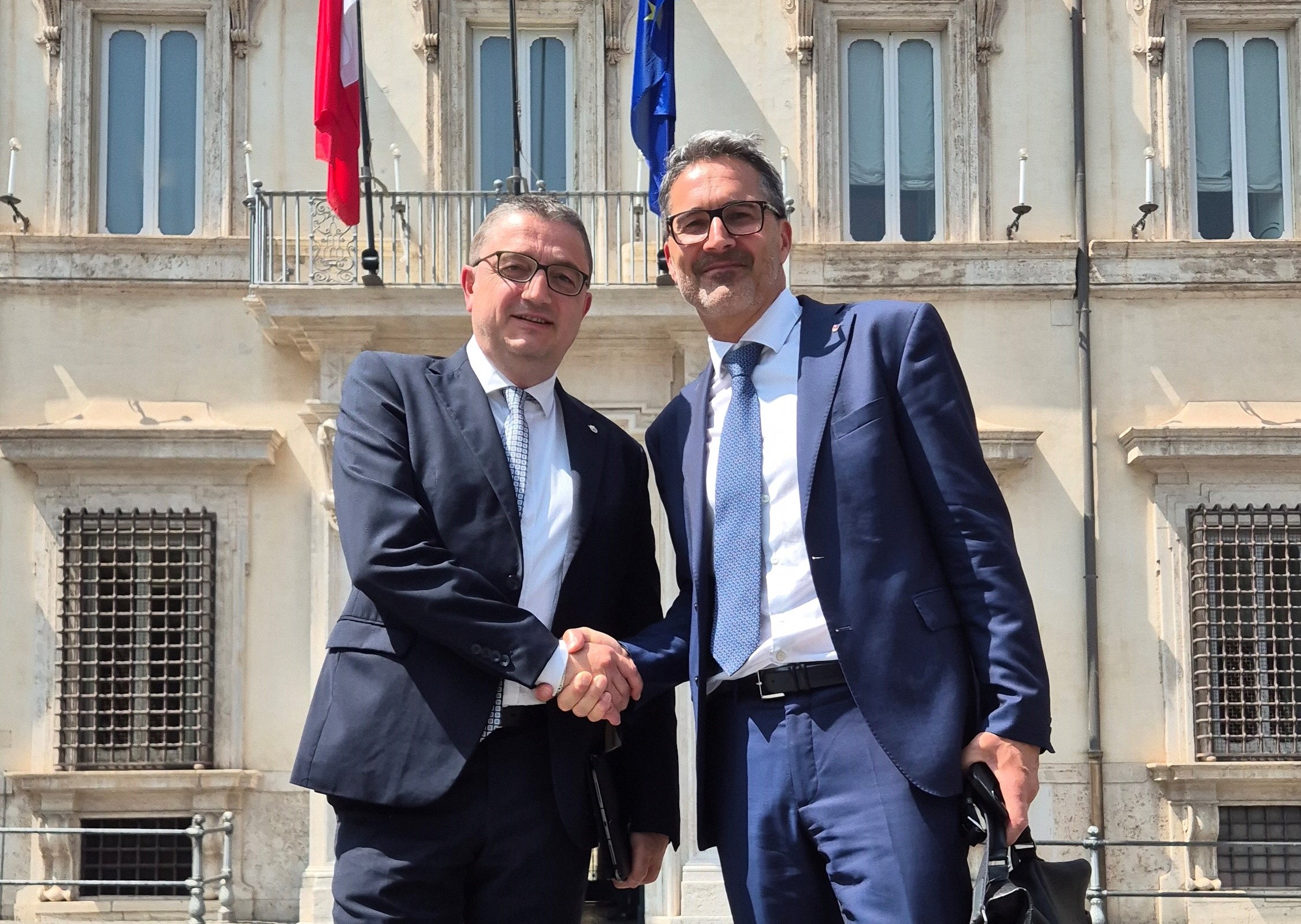 Der Ministerrat in Rom genehmigte im Beisein der Landeshauptleute Maurizio Fugatti (von links) und Arno Kompatscher einstimmig den Verfassungsgesetzentwurf zur Reform des Autonomiestatuts der Region Trentino-Südtirol. (Foto: Davide Cordua)