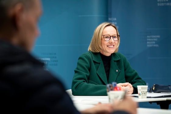 Occorre garantire uno stipendio adeguato al costo della vita dei dipendenti pubblici ed arrivare a definire un nuovo modello salariale, ha affermato l'assessora Magdalena Amhof (Foto: USP/Fabio Brucculeri)