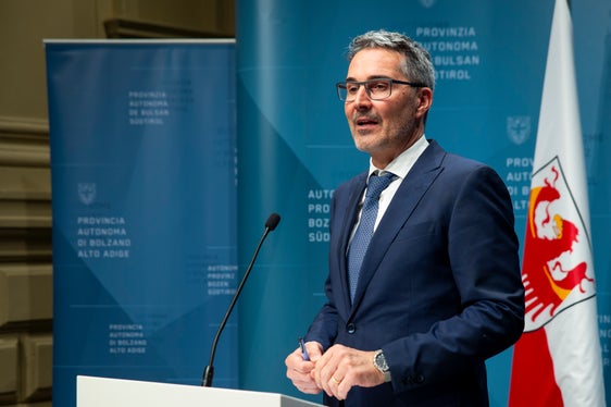 Im Bereich der Digitalisierung ist es wichtig, immer auf dem Laufenden zu sein, sagt Landeshauptmann Arno Kompatscher, auch Landesrat für die Digitalisierung. (Foto: LPA/Fabio Brucculeri)
