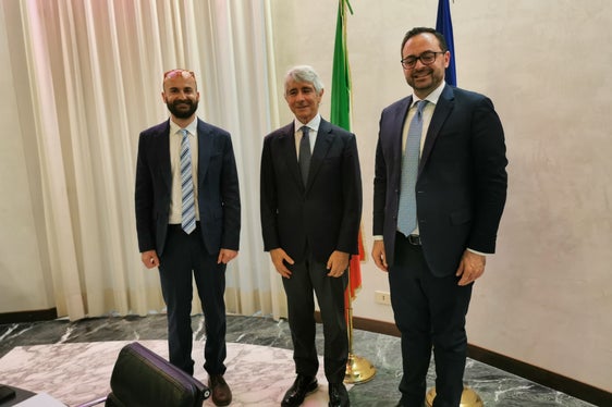 Claudio Andolfo (1. von links), Direktor des Amts für Jugendarbeit, begleitete Landesrat Marco Galateo gesternzum Treffen mit Minister Andrea Abodi in Rom (Foto: LPA/Amt für Jugendarbeit)