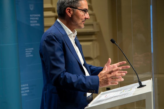 I distretti sanitari sono uno dei principali pilastri dell'assistenza sanitaria territoriale in Alto Adige, ha detto il presidente Kompatscher (Foto: ASP/Fabio Brucculeri)