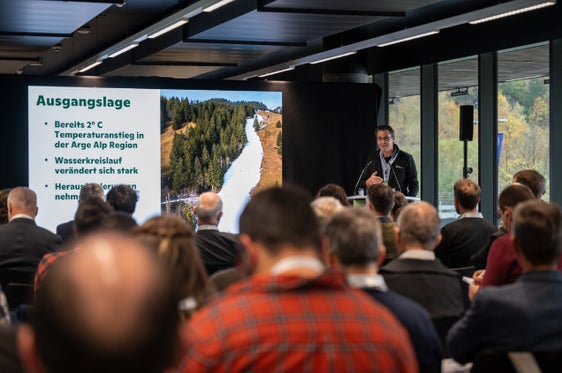 Si è parlato anche dell'aumento della temperatura nelle regioni alpine (Foto: Cantone Ticino)