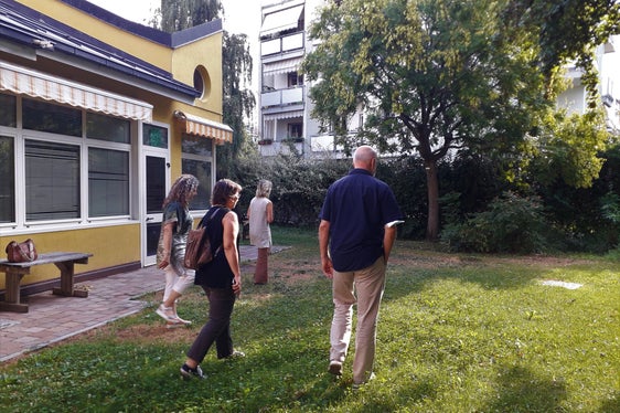 Un momento della visita alle quattro scuole dell'Infanzia del capoluogo (Foto: ASP)