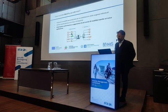 L'intervento di Fabio Franchetto dell'Ufficio Infrastrutture e mobilità sostenibile della Provincia (Foto: Sta - Strutture Trasporto Alto Adige SpA)