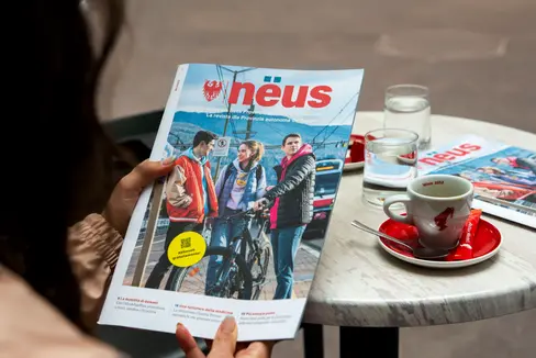 Nëus, il nome della nuova rivista della Provincia, sta per noi. Il primo numero viene pubblicato in questi giorni. (Foto: ASP/Fabio Brucculeri)