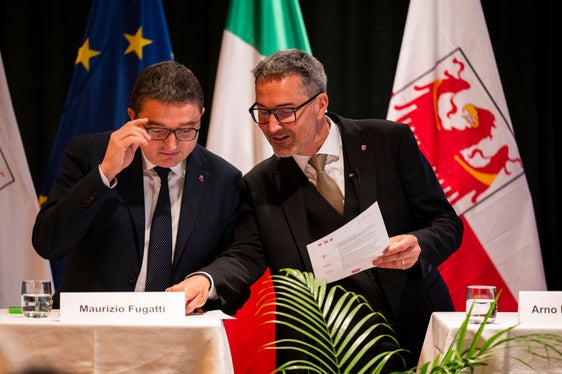 I presidenti delle due Province autonome, Maurizio Fugatti (Trentino) e Arno Kompatscher (Alto Adige), hanno voluto illustrare assieme i contenuti della riforma dello Statuto di autonomia. (Foto: USP/Manuela Tessaro)