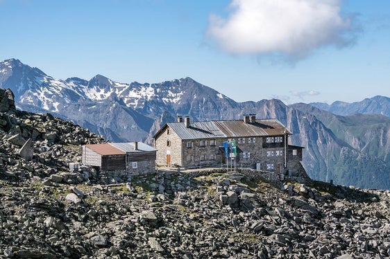 Il Rifugio Europa, originariamente chiamato Landshuter Hütte, fu costruito nel 1899 dalla Sezione di Landshut del club alpino germanico e austriaco. (Foto: Rifugio Europa)