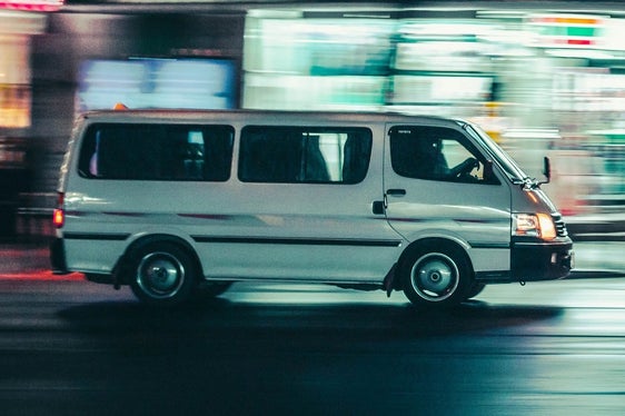 Le piccole imprese che utilizzano mezzi di trasporto a basse emissioni possono presentare domanda di contributo fino al 15 novembre. La Giunta provincile ha emanato le relative direttive (Foto: Unsplash)