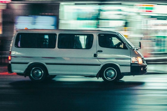 Le piccole imprese che utilizzano mezzi di trasporto a basse emissioni possono presentare domanda di contributo fino al 15 novembre. La Giunta provincile ha emanato le relative direttive (Foto: Unsplash)