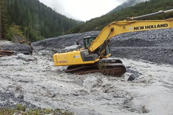 Il 18 agosto l'Ufficio sistemazione bacini montani Ovest ha sgombrato dai detriti il letto del rio Vedretta di Trafoi a Stelvio (Foto: ASP/Ufficio sistemazione bacini montani Ovest)