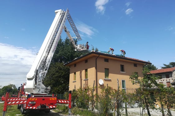 Uno dei tanti interventi garantiti dal personale dei Vigili del fuoco altoatesini. (Foto: ASP/Corpo permanente dei Vigili del fuoco)