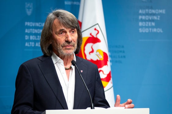 Gesundheitslandesrat Hubert Messner betont, dass gezielte Investitionen in die Krankenhäuser die Grundlage für eine hochwertige und zukunftssichere Gesundheitsversorgung schaffen. (Foto: LPA/Fabio Brucculeri)