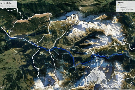 Die neue unterirdische Hochspannungsverbindung verläuft durch die Gemeindegebiete von Lajen, Kastelruth, St. Ulrich in Gröden, St. Christina in Gröden, Wolkenstein in Gröden und Corvara und verbindet die bestehenden Primärkabinen von Lajen und Corvara. Baubeginn ist am 23. Mai. (Foto: LPA/Terna)