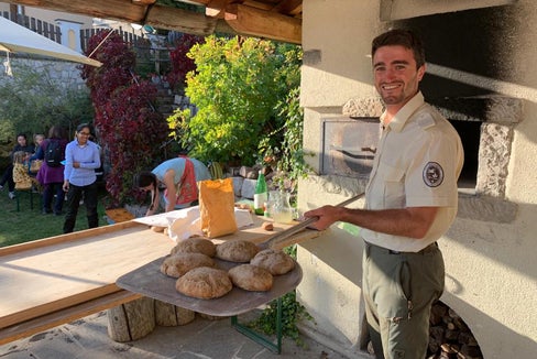Brotbacken hautnah erleben kann man an den Brotbacktagen im Naturparkhaus Trudner Horn. (Foto: LPA/Landesamt für Natur)