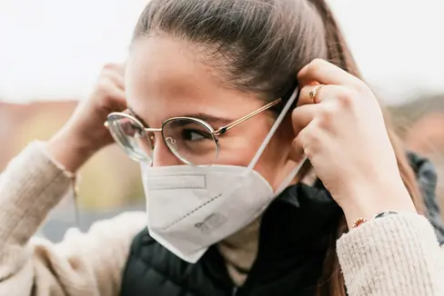 Forscher der Eurac arbeiten derzeit an einer Studie über den sozialen Zusammenhalt nach der Corona-Pandemie. Bei einem Treffen mit Vertretungen der Regierung und des Landtages wurde über die Studie und deren Zielsetzungen informiert. (Foto: Unsplash - Das Foto darf nur im Zusammenhang mit dieser Aussendung verwendet werden.)