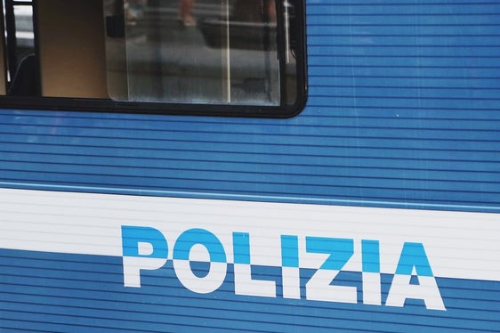 Auch der Zugang zu den Büros der Polizeidienste ist von der 3G-Regelung ausgenommen. (Foto: Unsplash.com/Giorgio Trovato)