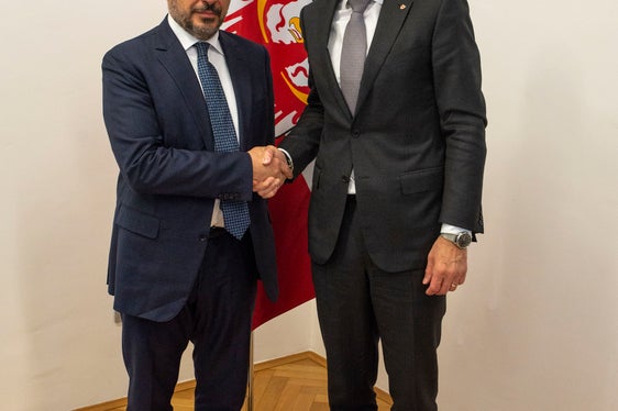 Il nuovo direttore della sede di Bolzano di Banca d'Italia, Michele Benvenuti (a sin.), con il presidente della Provincia, Arno Kompatscher (Foto: ASP/Fabio Brucculeri)