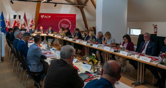 L’Adunanza dl’Euregio à danter l auter nce dat pro l bilanz preventif y l program de lëur 2026. (Foto: USP/Daniel von Johnston)