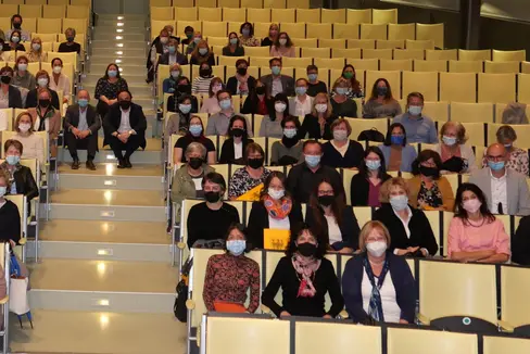 Die Bedeutung der Bibliotheken als Kultur- und Bildungsplätze wurde bei der Diplom- und Zertifikatsverleihung mit LR Achammer in der Eurac hervorgehoben. (Foto: LPA/Sigrid Klotz)
