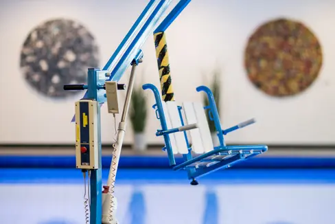 Auch barrierefreie Hallenbäder, die von privaten sozialen Organisationen geführt werden, erhalten eine finanzielle Unterstützung, um die gestiegenen Energiekosten auszugleichen. (Foto: Lebenshilfe/Florian Andergassen)