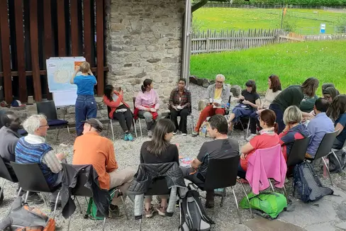 Val Passiria - si possono scambiare percezioni ed esperienze e promuovere la comprensione interculturale. (Foto: ASP/Servizio coordinamento per l'integrazione)