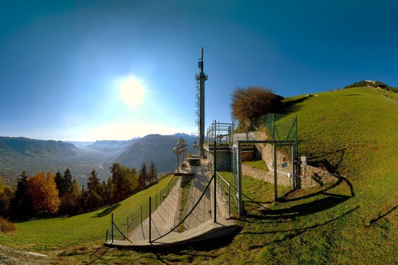 Am 13. Februar 1975 – also vor 50 Jahren – wurde die Rundfunkanstalt Südtirol (RAS) gegründet. Im Bild: der Senderstandort Mut. (Foto: RAS)