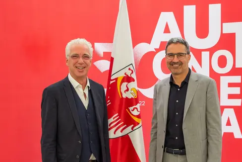 La convenzione con la Rai e la programmazione di Rai Südtirol al centro dell’incontro odierno del nuovo coordinatore di Rai Südtirol, Zeno Braitenberg, con il presidente Arno Kompatscher (Foto: ASP/Fabio Brucculeri)