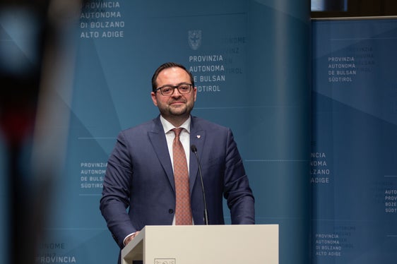 Il vicepresidente e assessore all’Istruzione Marco Galateo ha chiarito l’importanza della riapertura delle graduatorie di istituto per l'anno scolastico 2024/25 per le scuole in lingua italiana (Foto: ASP/Greta Stuefer)