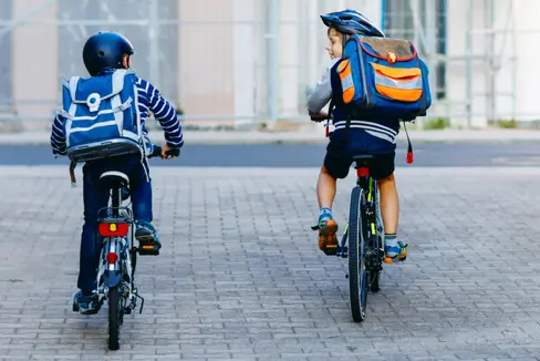 Coniugare attività fisica, vita di comunità e mobilità sostenibile e motivare gli studenti e le studentesse a scoprire la bicicletta come mezzo di trasporto quotidiano: questo è l’obiettivo dell’iniziativa “L'Alto Adige pedala. Pedala anche tu con la tua classe!”. (Foto: USP/STA)