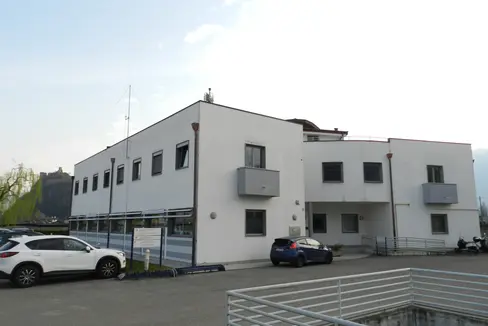 Il Servizio veterinario provinciale è l'organo tecnico di controllo dei servizi veterinari dell'Alto Adige. Le sue competenze riguardano le attività di controllo e la sorveglianza della salute degli animali, degli alimenti di origine animale e delle norme sul benessere degli animali. Nella foto, la sede dei Servizi veterinari di Bolzano. (Foto: USP/Servizio veterinario provinciale)