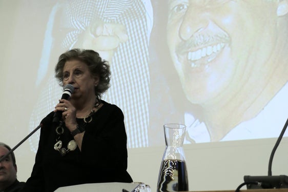 Maria Falcone ha emozionato gli studenti altoatesini con il ricordo del fratello Giovanni e di Paolo Borsellino (Foto: ASP/Ingo Dejaco)