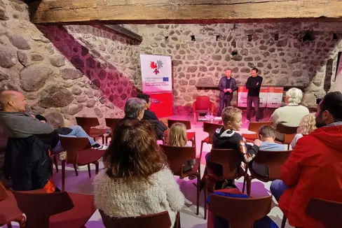 Proseguono gli appuntamenti con i Giovedì culturali dell'Euregio. Il prossimo incontro sarà uno spettacolo di marionette con accompagnamento musicale per raccontare l'antica fiaba Holle e di più (Foto: Euregio)