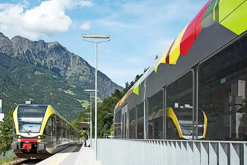 La ferrovia della Val Venosta deve tornare a funzionare sull'intero percorso il prima possibile, ha sottolineato l'assessore provinciale alla Mobilità Daniel Alfreider. (Foto: www.suedtirolmobil.info)