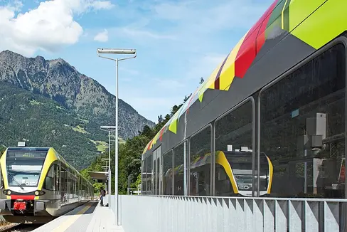 La ferrovia della Val Venosta deve tornare a funzionare sull'intero percorso il prima possibile, ha sottolineato l'assessore provinciale alla Mobilità Daniel Alfreider. (Foto: www.suedtirolmobil.info)