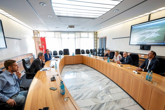 Una delegazione della Transcarpazia e il presidente della Provincia Arno Kompatscher hanno discusso di uno scambio tra i loro territori. (Foto: USP/Fabio Brucculeri)