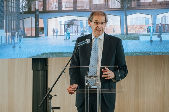 Questa sinergia porterà benefici sia a noi come università che al NOI Techpark, ha commentato il professor Paolo Lugli, rettore della Libera Università di Bolzano (Foto: NOI Techpark/Daniele Fiorentino)