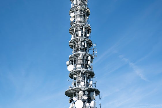 La festa per l'anniversario a Plan de Corones, a 2.275 metri di altitudine, ha offerto agli ospiti invitati, oltre a una vista spettacolare, anche uno sguardo sullo sviluppo tecnico e sull'impegno che si cela dietro le quinte di un'azienda speciale della Provincia. (Foto: USP/Fabio Brucculeri)