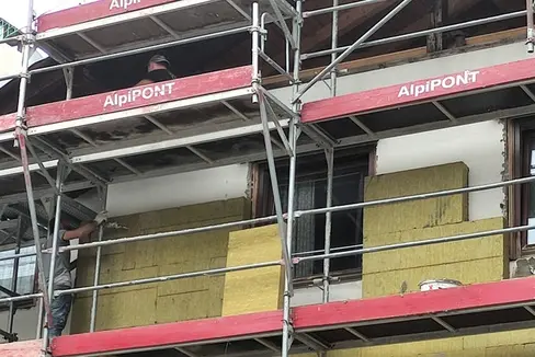 Mit bis zu 3 Millionen Euro pro Projekt fördert die EU die energetische Sanierung öffentlicher Gebäude in Südtirol. (Foto: LPA)