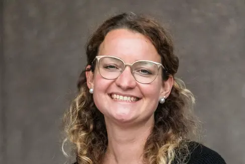 La sindaca di Avelengo Sonja Plank sostituirà l'assessora provinciale Rosmarie Pamer nel Consiglio dei Comuni dell'Euregio. La Giunta provinciale ha approvato la proposta del Consiglio dei Comuni. (Foto: Comune di Avelengo)