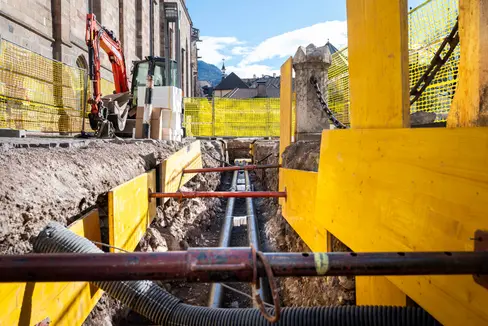 Neun weitere Ausbauprojekte für das Fernwärmenetz in ganz Südtirol werden über den Europäischen Fonds für regionale Entwicklung finanziert. (Foto: LPA/Fabio Brucculeri)