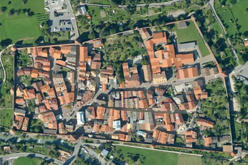 Die Stadt Glurns im Orthofoto. (Quelle: GeoBrowser Maps)