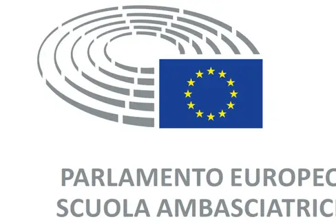 Diese Plakette wird an der Außenwand des Carducci-Gymnasiums in Bozen angebracht. EU-Parlamentarier Herbert Dorfmann wird sie am Donnerstag, 25. Mai, im Rahmen der Veranstlatung Jugend und Europa übergeben.