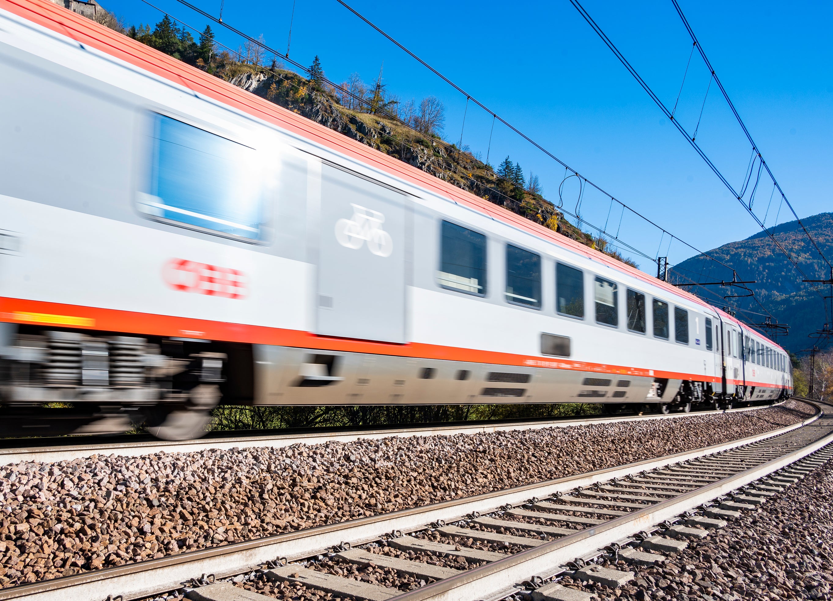 Vom 11. bis zum 18. August wird der Bahnverkehr auf der Strecke Brixen-Brenner eingestellt. Ein Busersatzverkehr steht den Passagieren zur Verfügung. (Foto: LPA/Ressort für Infrastrukturen und Mobilität)