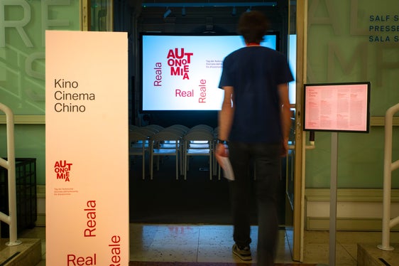 Nella Sala Stampa di Palazzo Widmann, fino alle 19.30, verranno proiettati sette documentari selezionati (Foto: ASP/Fabio Brucculeri)