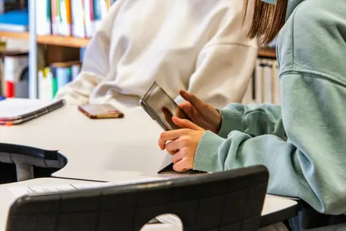 Le organizzazioni e gli enti che desiderano offrire ai giovani la possibilità di svolgere un'attività di volontariato durante le vacanze estive del 2025 devono inviare un'offerta di attività all'Ufficio Volontariato e solidarietà entro il 17 marzo. (Foto: USP/Peter Daldos)